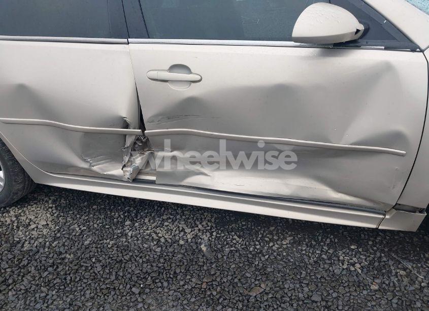 Photo 6 of 2012 Chevrolet Impala LT (VIN 2G1WG5E38C1283495)