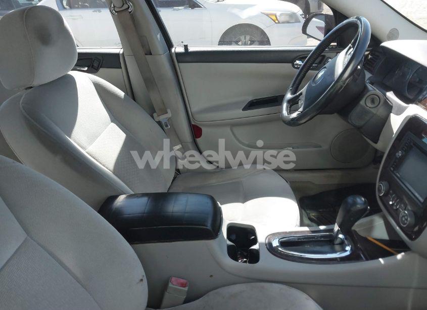 Photo 5 of 2012 Chevrolet Impala LT (VIN 2G1WG5E38C1337054)