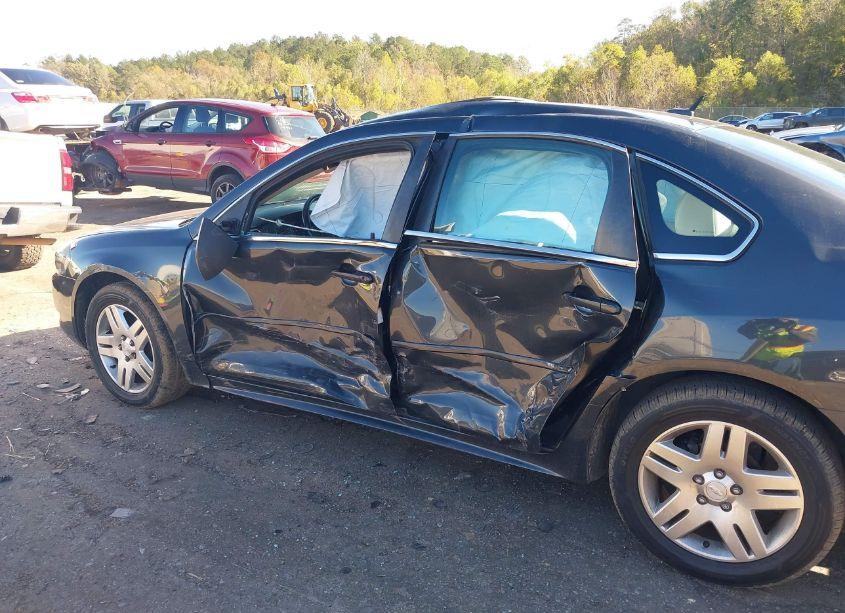 Photo 6 of 2013 Chevrolet Impala LT (VIN 2G1WG5E38D1232516)