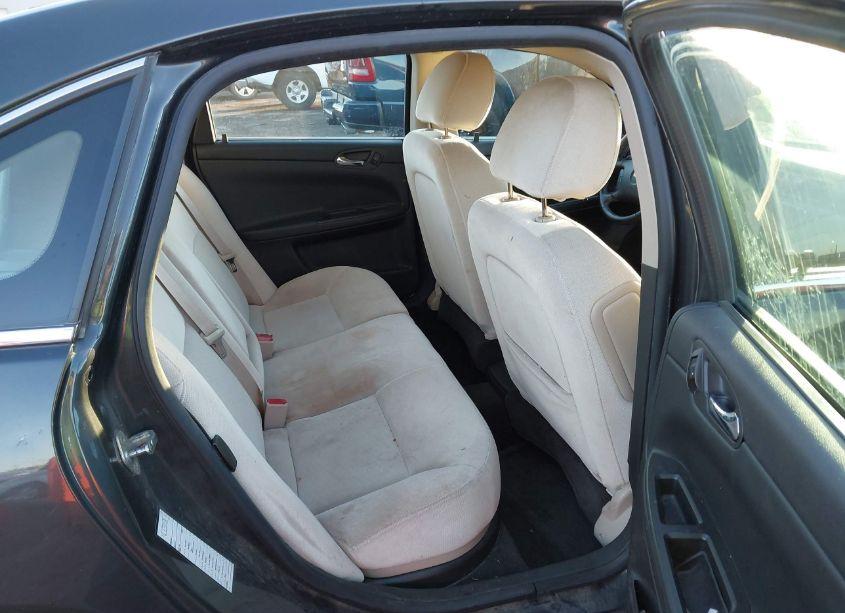 Photo 8 of 2013 Chevrolet Impala LT (VIN 2G1WG5E38D1252930)