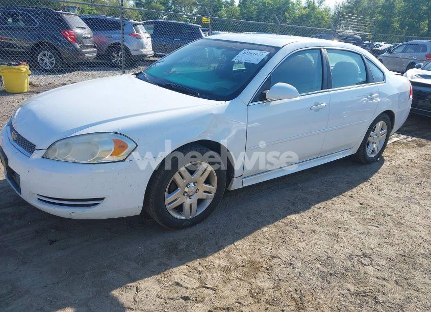 Photo 2 of 2013 Chevrolet Impala LT (VIN 2G1WG5E38D1260235)