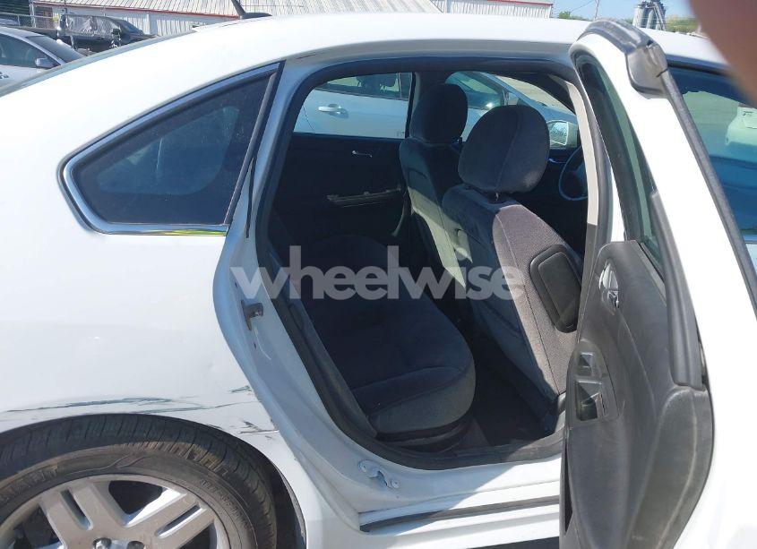 Photo 8 of 2013 Chevrolet Impala LT (VIN 2G1WG5E38D1260235)