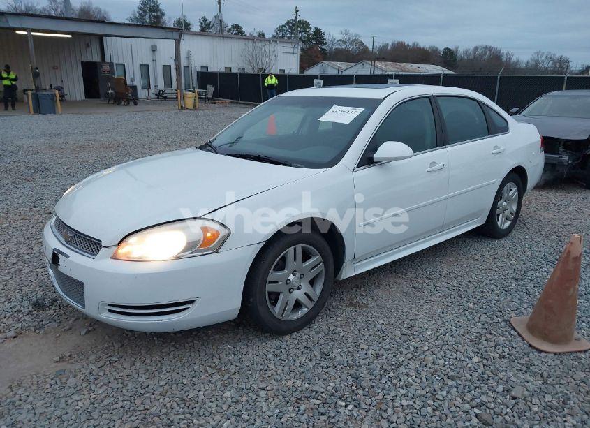 Photo 2 of 2013 Chevrolet Impala LT (VIN 2G1WG5E39D1262785)