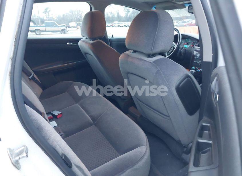 Photo 8 of 2013 Chevrolet Impala LT (VIN 2G1WG5E39D1262785)