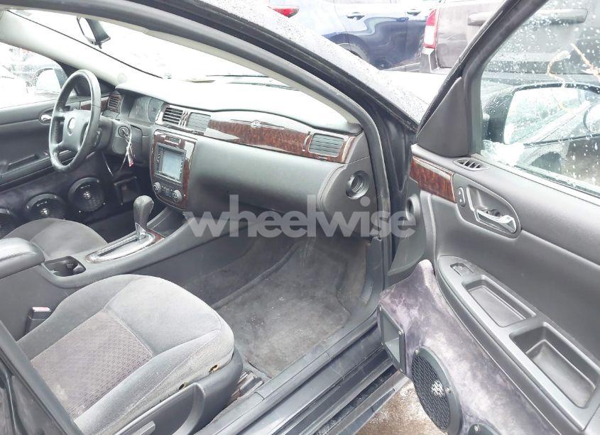 Photo 5 of 2012 Chevrolet Impala LT (VIN 2G1WG5E3XC1124591)