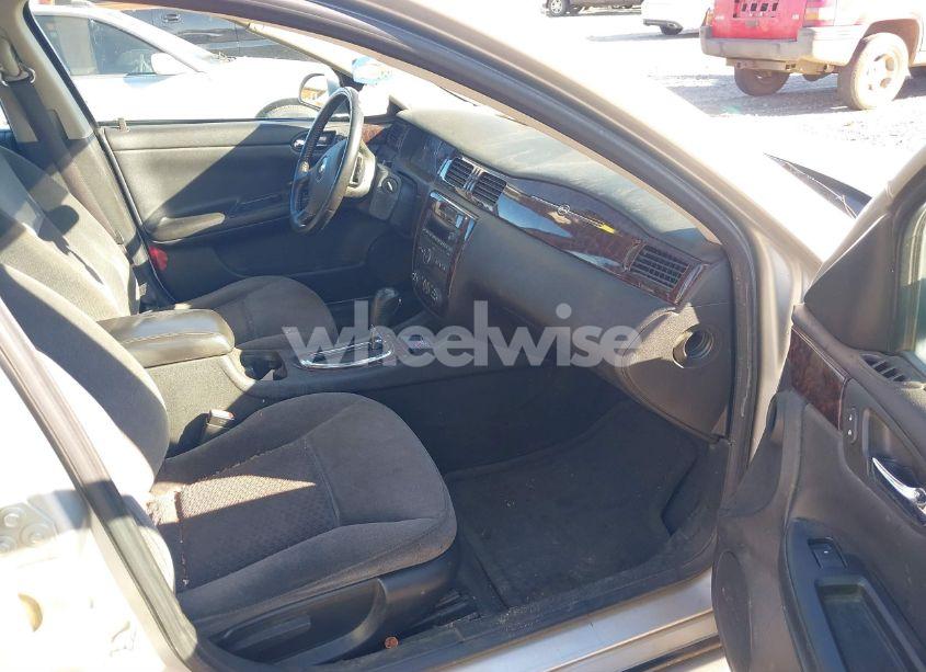 Photo 5 of 2012 Chevrolet Impala LT (VIN 2G1WG5E3XC1131900)