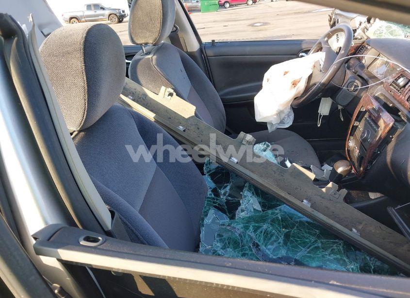 Photo 5 of 2012 Chevrolet Impala LT (VIN 2G1WG5E3XC1296300)