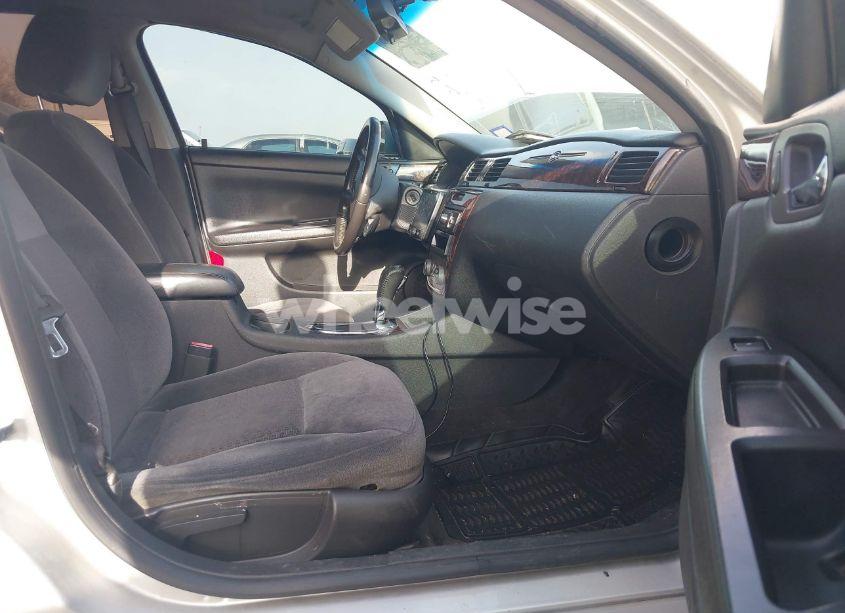 Photo 5 of 2012 Chevrolet Impala LT (VIN 2G1WG5E3XC1318523)