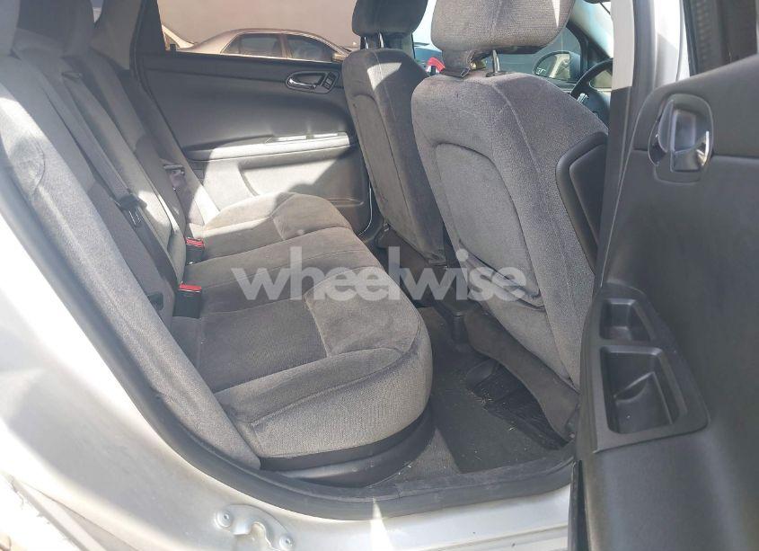 Photo 8 of 2012 Chevrolet Impala LT (VIN 2G1WG5E3XC1318523)