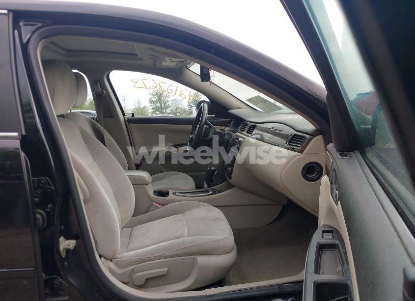 Photo 5 of 2013 Chevrolet Impala LT (VIN 2G1WG5E3XD1100325)