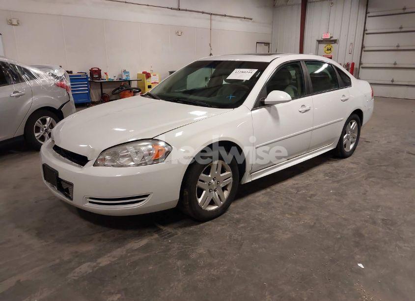 Photo 2 of 2013 Chevrolet Impala LT (VIN 2G1WG5E3XD1103323)