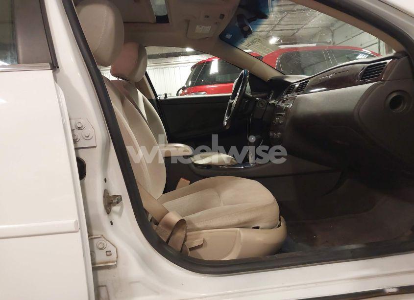 Photo 5 of 2013 Chevrolet Impala LT (VIN 2G1WG5E3XD1103323)