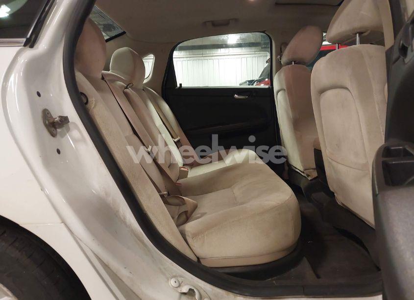 Photo 8 of 2013 Chevrolet Impala LT (VIN 2G1WG5E3XD1103323)