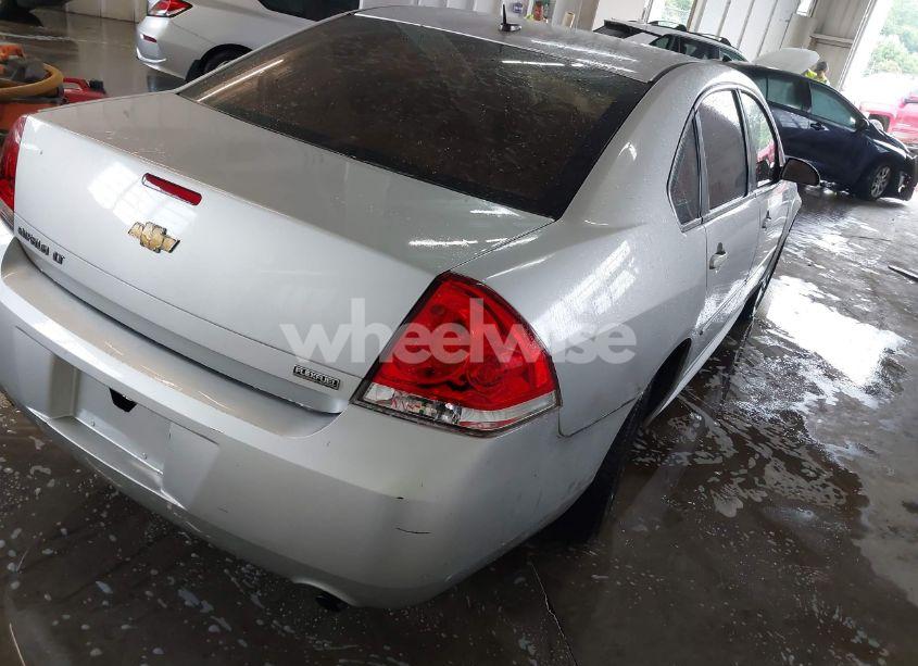 Photo 4 of 2013 Chevrolet Impala LT (VIN 2G1WG5E3XD1223283)