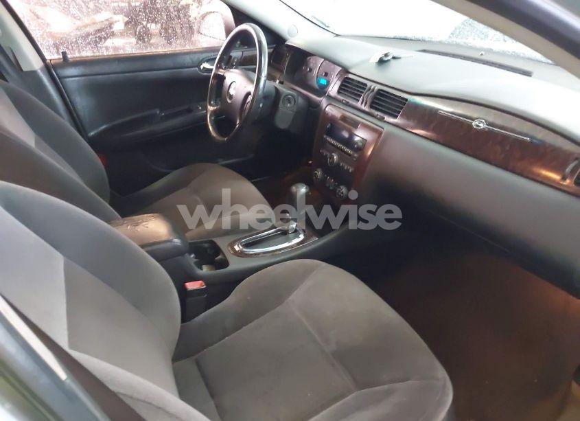 Photo 5 of 2013 Chevrolet Impala LT (VIN 2G1WG5E3XD1223283)