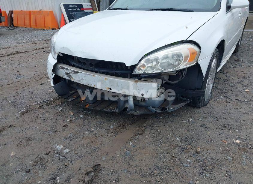 Photo 6 of 2013 Chevrolet Impala LT (VIN 2G1WG5E3XD1239094)