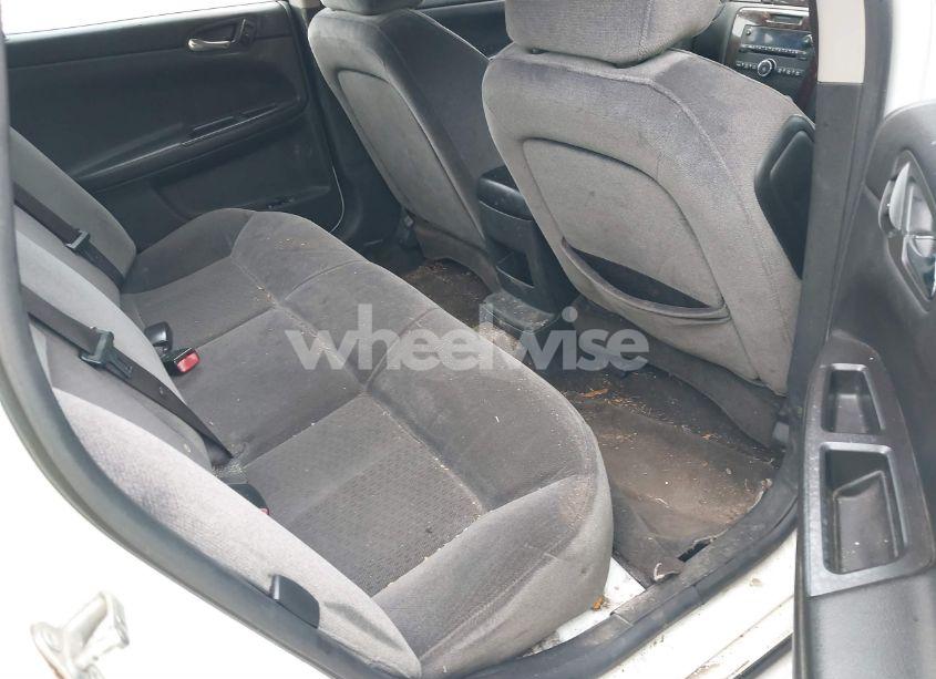 Photo 8 of 2013 Chevrolet Impala LT (VIN 2G1WG5E3XD1239094)