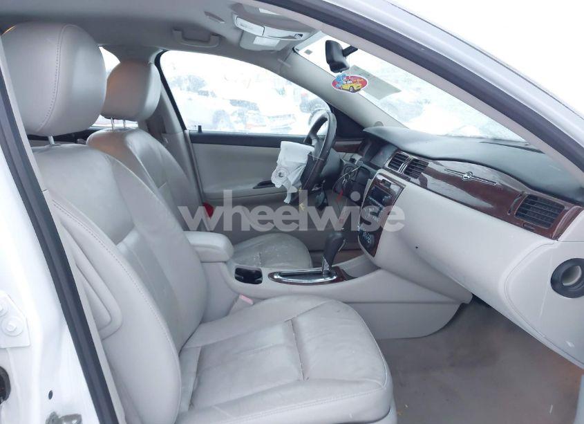 Photo 5 of 2011 Chevrolet Impala LT (VIN 2G1WG5EK0B1104100)