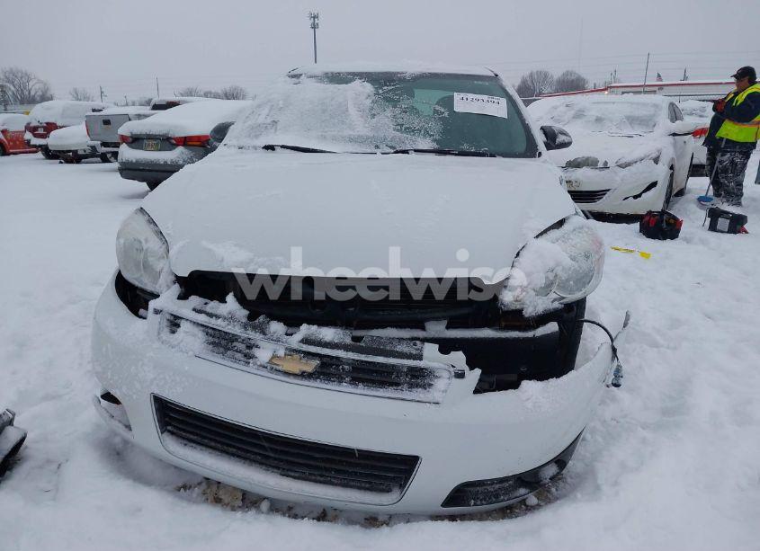 Photo 6 of 2011 Chevrolet Impala LT (VIN 2G1WG5EK0B1104100)