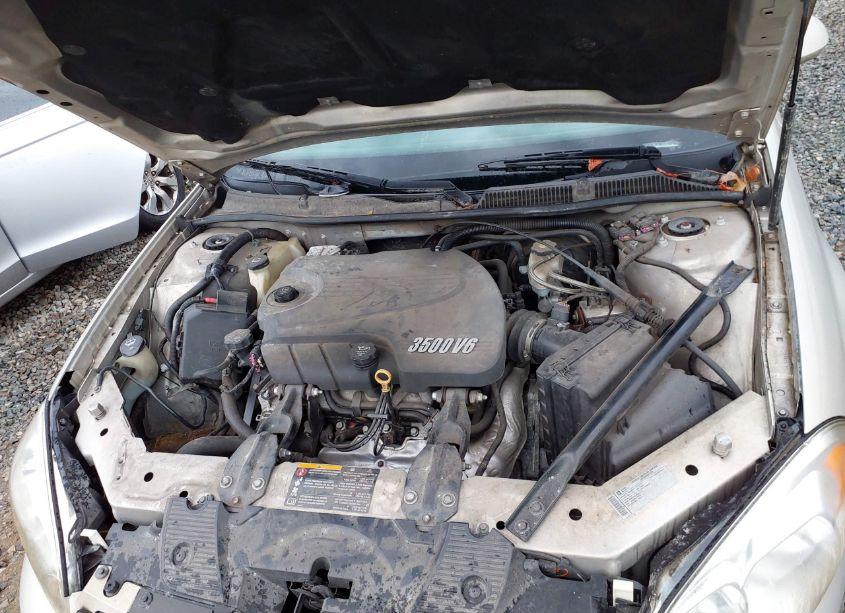 Photo 10 of 2011 Chevrolet Impala LT (VIN 2G1WG5EK0B1118319)