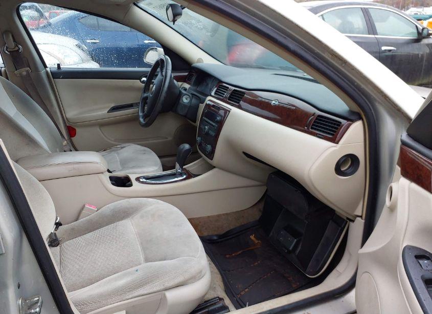 Photo 5 of 2011 Chevrolet Impala LT (VIN 2G1WG5EK0B1118319)