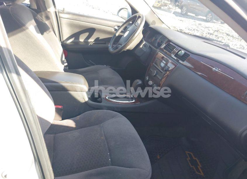 Photo 5 of 2011 Chevrolet Impala LT (VIN 2G1WG5EK0B1138585)