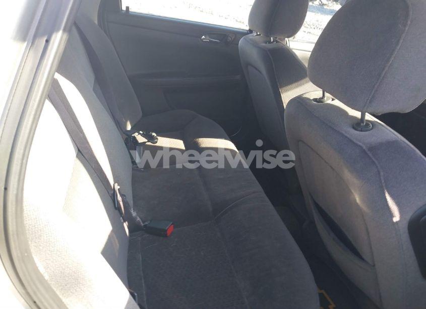 Photo 8 of 2011 Chevrolet Impala LT (VIN 2G1WG5EK0B1138585)