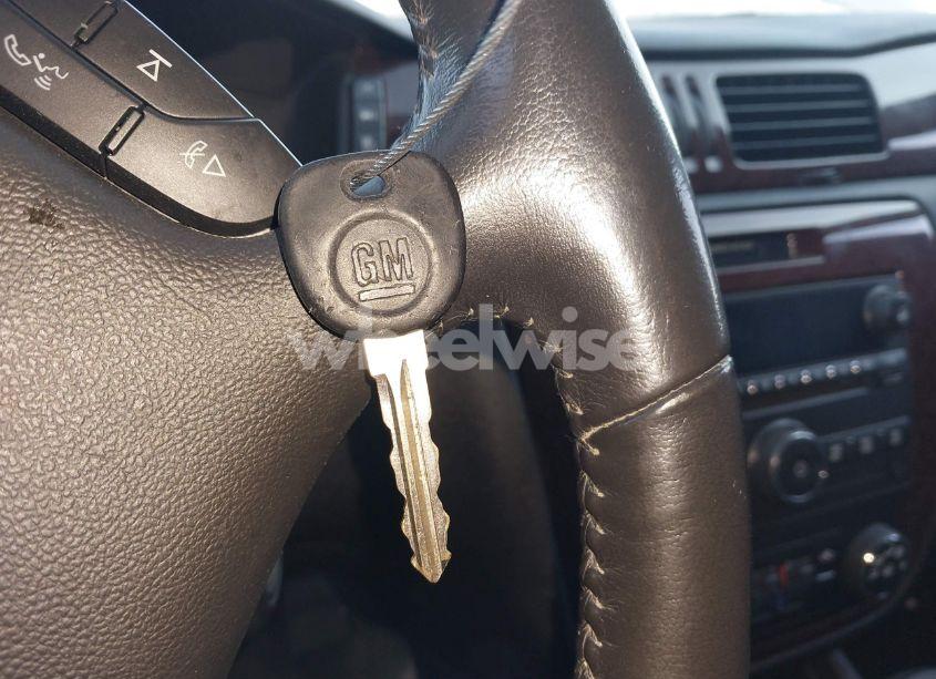 Photo 11 of 2011 Chevrolet Impala LT (VIN 2G1WG5EK0B1154382)