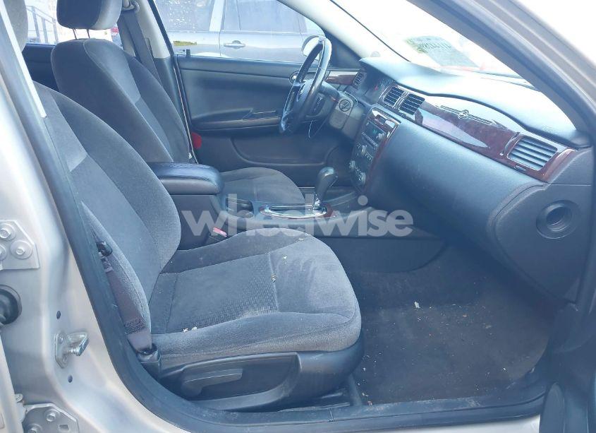 Photo 5 of 2011 Chevrolet Impala LT (VIN 2G1WG5EK0B1154382)