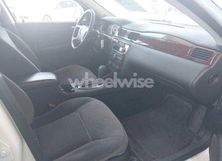 Photo 5 of 2011 Chevrolet Impala LT (VIN 2G1WG5EK0B1167990)