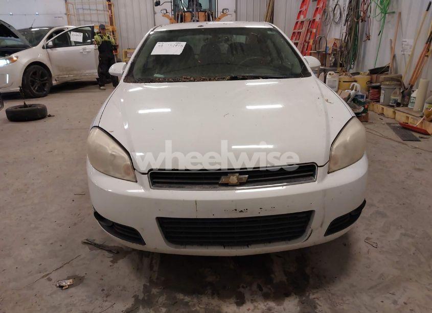 Photo 6 of 2011 Chevrolet Impala LT (VIN 2G1WG5EK0B1179220)