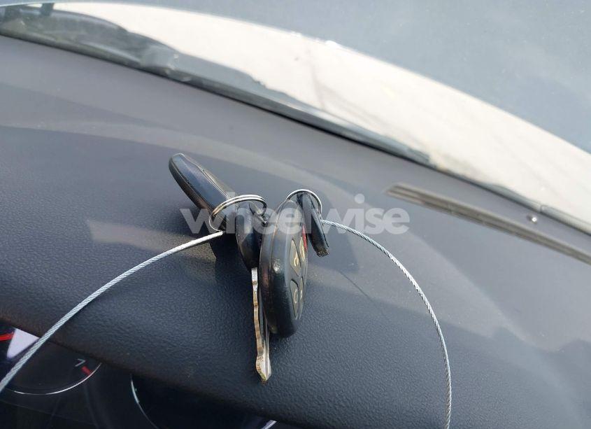 Photo 11 of 2011 Chevrolet Impala LT (VIN 2G1WG5EK0B1291824)