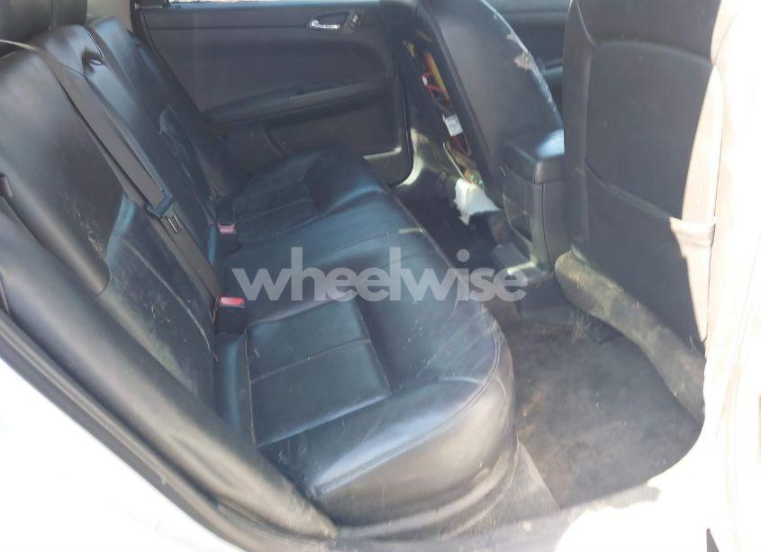 Photo 8 of 2011 Chevrolet Impala LT (VIN 2G1WG5EK0B1331464)