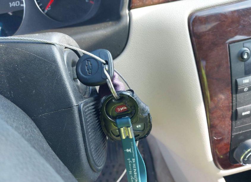 Photo 11 of 2011 Chevrolet Impala LT (VIN 2G1WG5EK1B1171353)