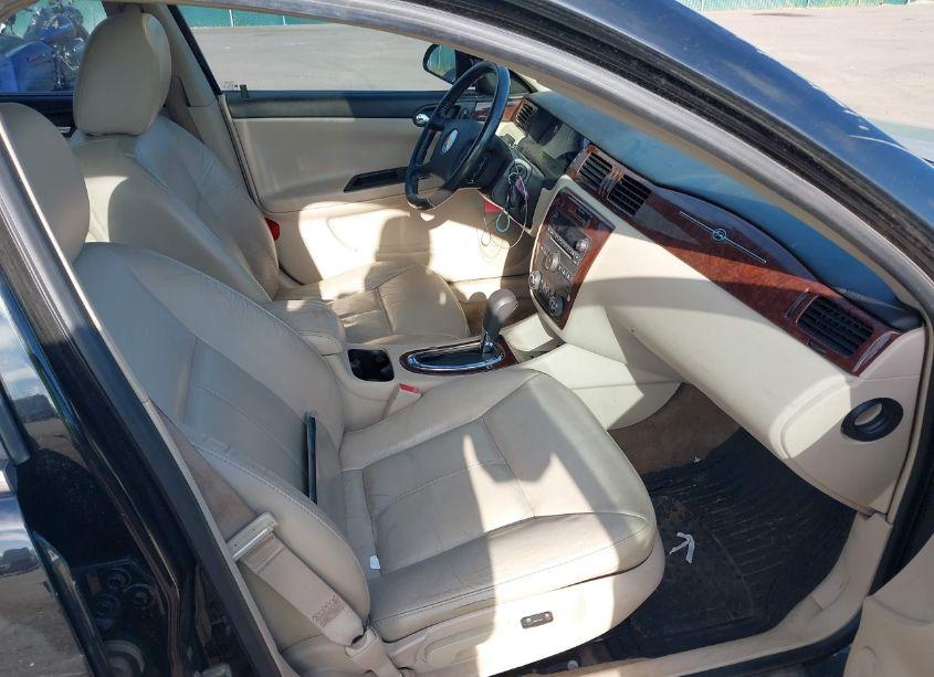 Photo 5 of 2011 Chevrolet Impala LT (VIN 2G1WG5EK1B1171353)