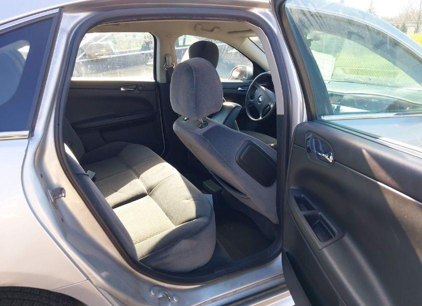 Photo 8 of 2011 Chevrolet Impala LT (VIN 2G1WG5EK1B1291833)