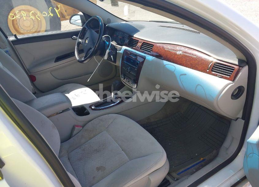 Photo 5 of 2011 Chevrolet Impala LT (VIN 2G1WG5EK1B1293260)