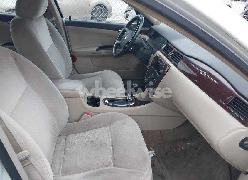 Photo 5 of 2011 Chevrolet Impala LT (VIN 2G1WG5EK2B1261465)