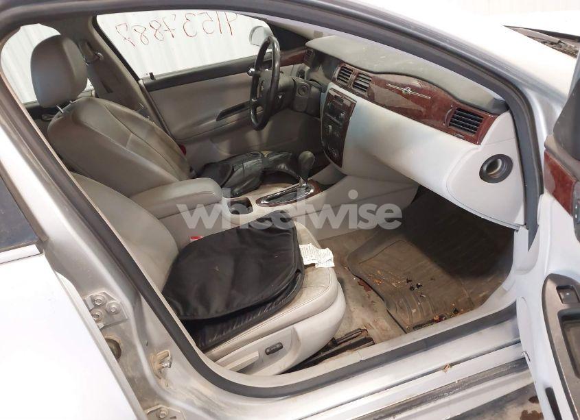 Photo 5 of 2011 Chevrolet Impala LT (VIN 2G1WG5EK2B1276922)