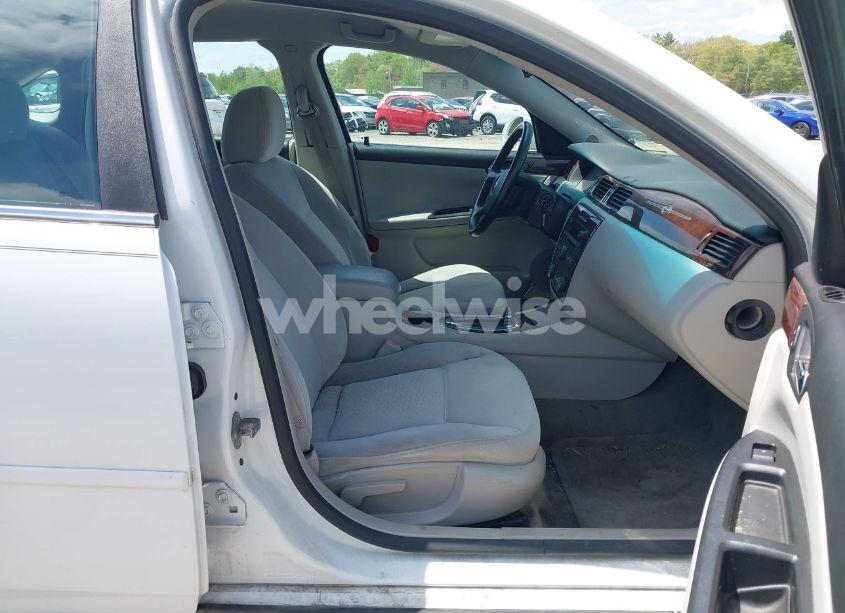 Photo 5 of 2011 Chevrolet Impala LT (VIN 2G1WG5EK2B1279982)