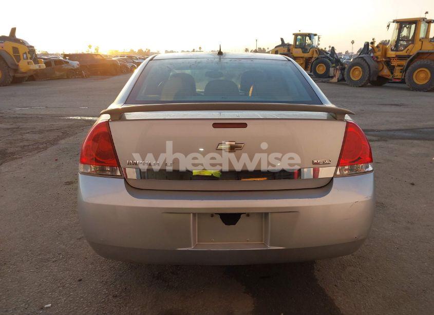 Photo 16 of 2011 Chevrolet Impala LT (VIN 2G1WG5EK2B1292795)
