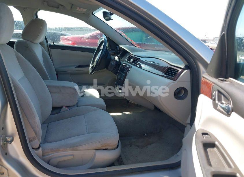 Photo 5 of 2011 Chevrolet Impala LT (VIN 2G1WG5EK4B1104729)