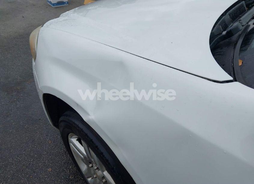 Photo 6 of 2011 Chevrolet Impala LT (VIN 2G1WG5EK4B1215569)