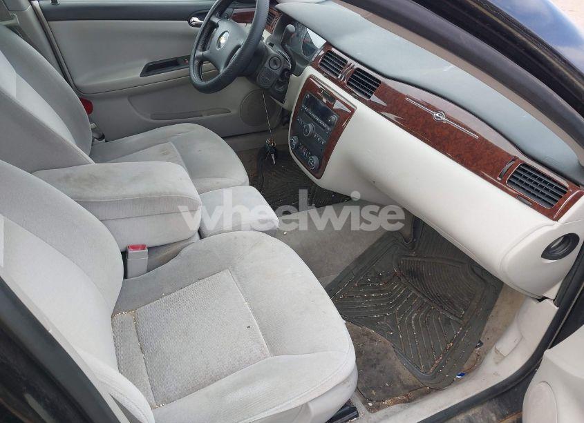 Photo 5 of 2011 Chevrolet Impala LT (VIN 2G1WG5EK5B1117778)