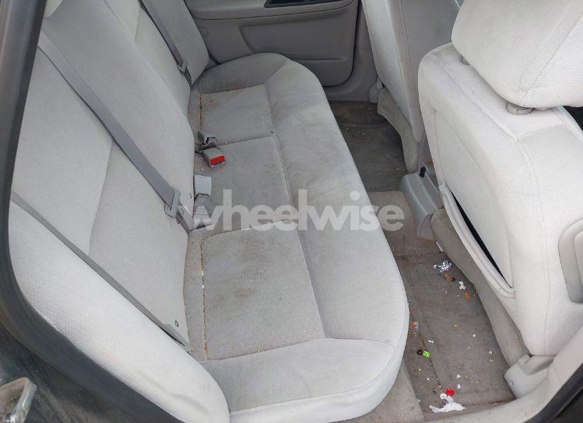 Photo 8 of 2011 Chevrolet Impala LT (VIN 2G1WG5EK5B1117778)