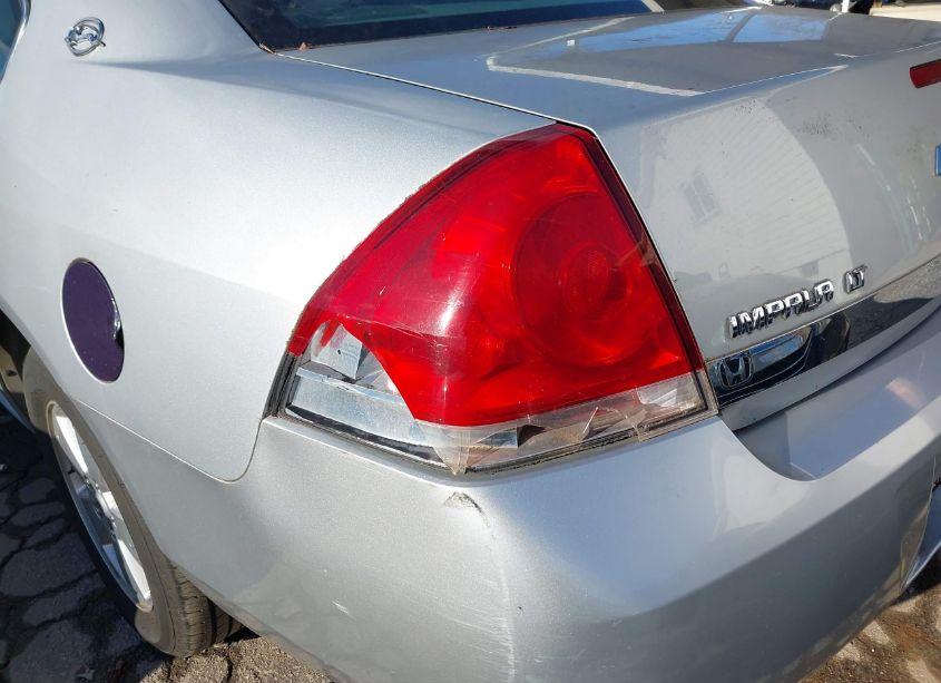 Photo 6 of 2011 Chevrolet Impala LT (VIN 2G1WG5EK5B1209070)