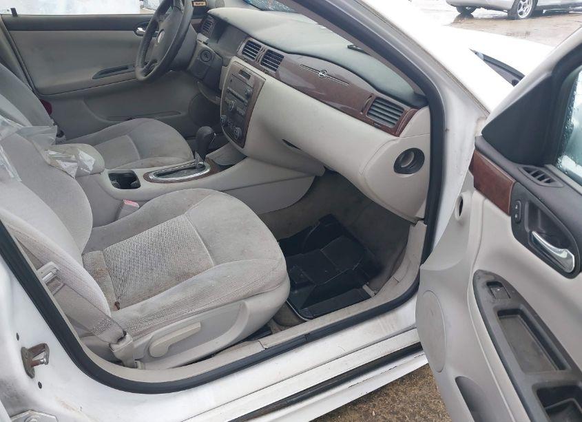 Photo 5 of 2011 Chevrolet Impala LT (VIN 2G1WG5EK5B1253926)