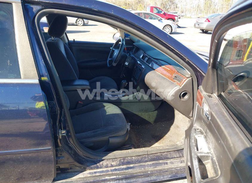 Photo 5 of 2011 Chevrolet Impala LT (VIN 2G1WG5EK5B1254784)