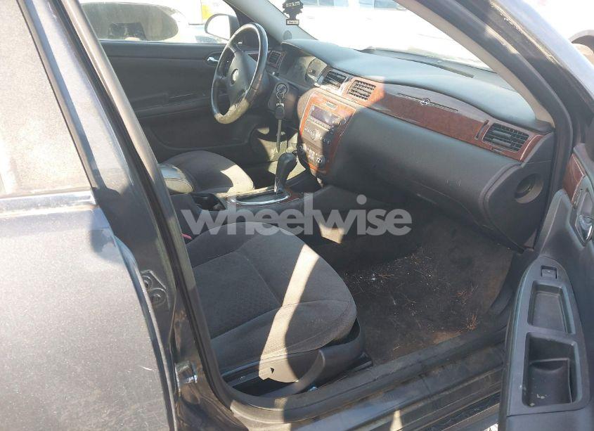 Photo 5 of 2011 Chevrolet Impala LT (VIN 2G1WG5EK5B1275389)