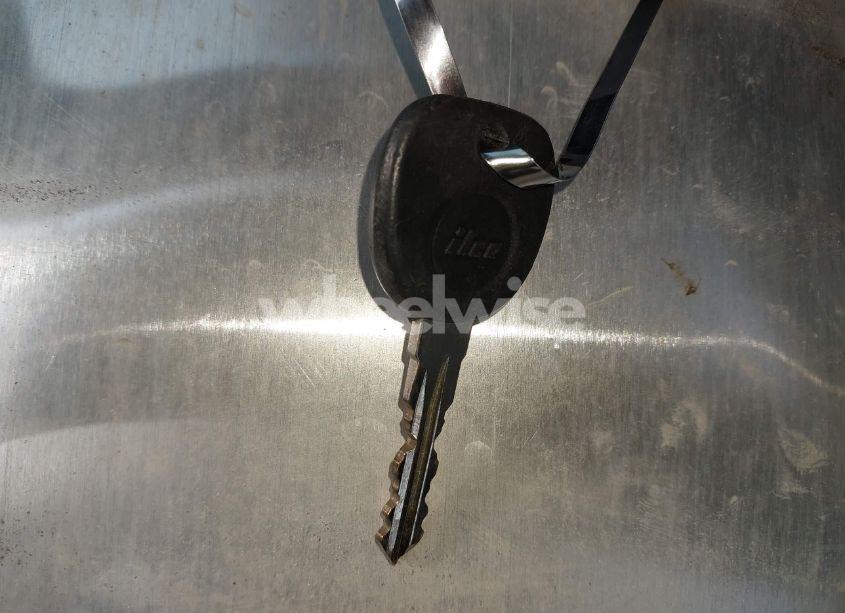 Photo 11 of 2011 Chevrolet Impala LT (VIN 2G1WG5EK5B1291642)